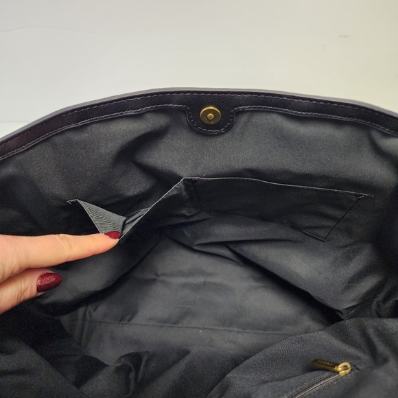 Fossil stripped large tote with a zipper pouch vinal material - Picture 9 of 16